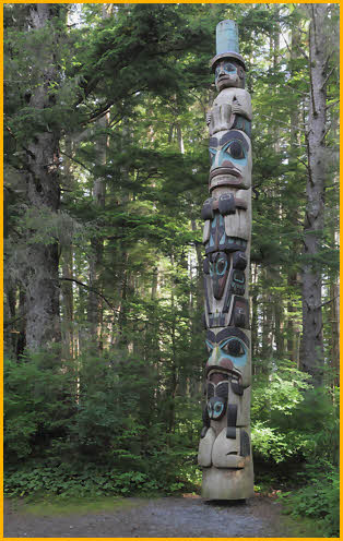 Yaadaas Crest Corner Pole