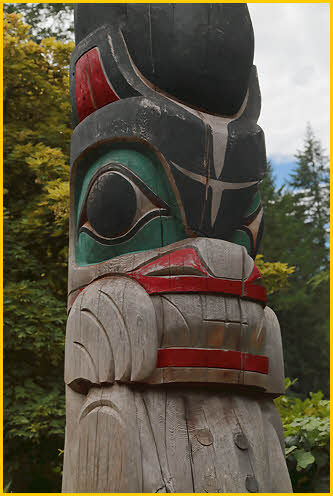 Bear on Totem Pole