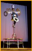 Juggling on an Unicycle
