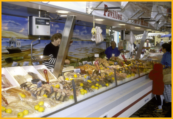 Fish (Poisson) Stand