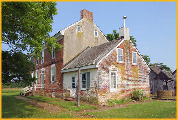 Allee House