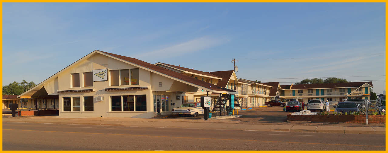Roadrunner Motel