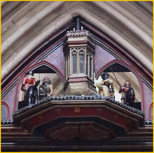 Clocks Moving Figures