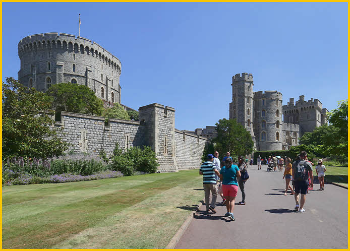Round and Edward III Towers